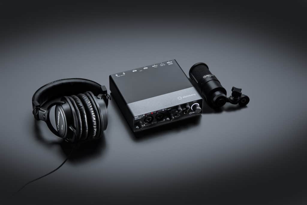 UR-C SERIES - Steinberg's New Audio Interfaces 6 Steinberg UR22C Rec Pack mood grey dark 7841 rec pack