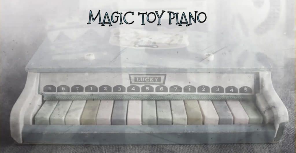 MAGIC TOY PIANO