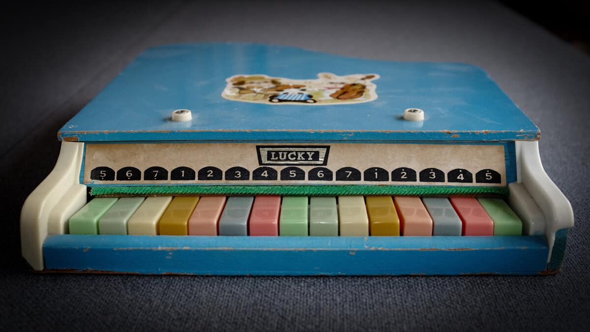 Loops de la Crème Releases MAGIC TOY PIANO