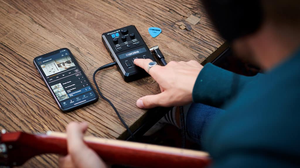 Pocket GT - Personal Amp/Effects Processor 5 direct hardware controls
