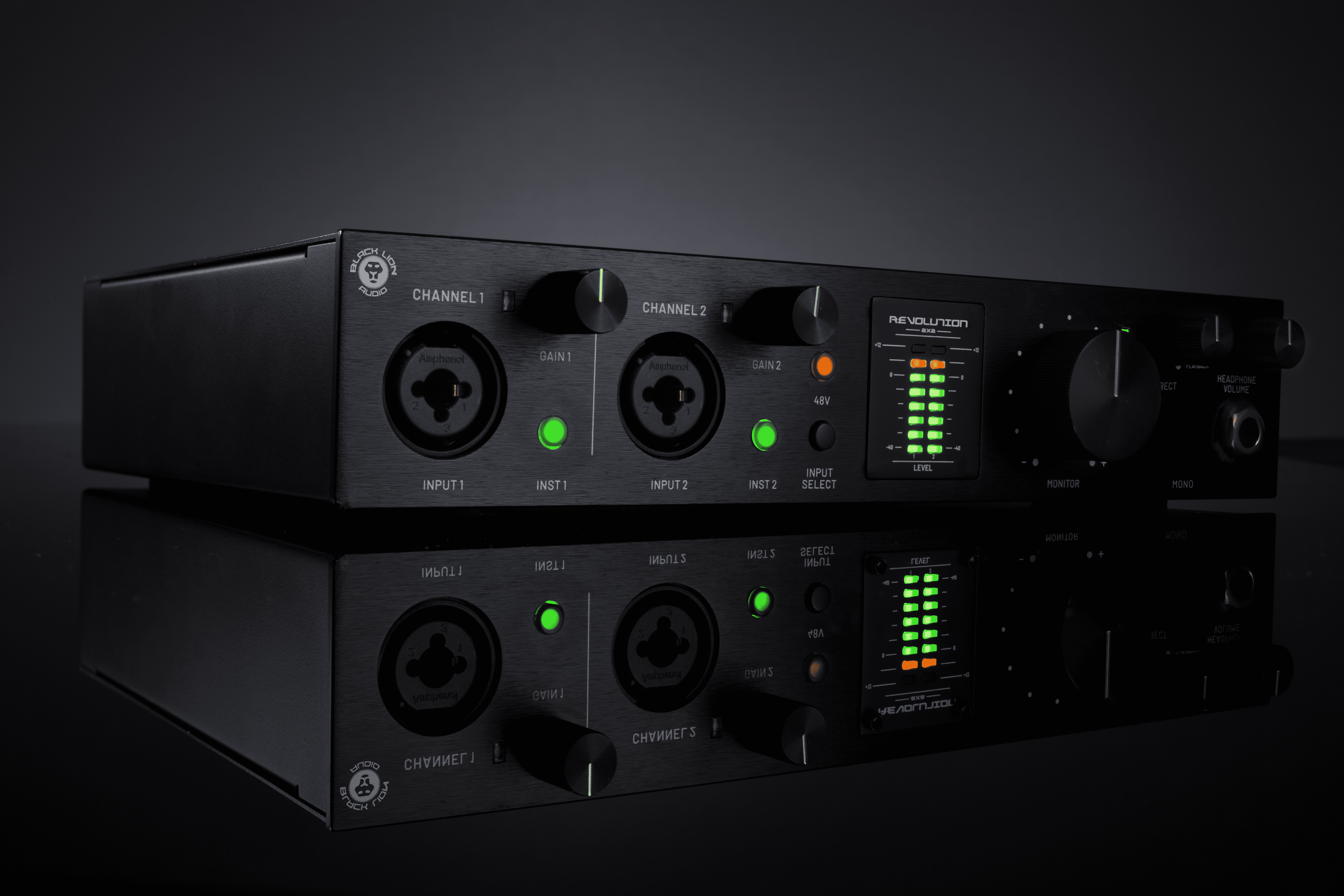 Revolution 2×2 a USB 2 Channel Portable Recording Interface