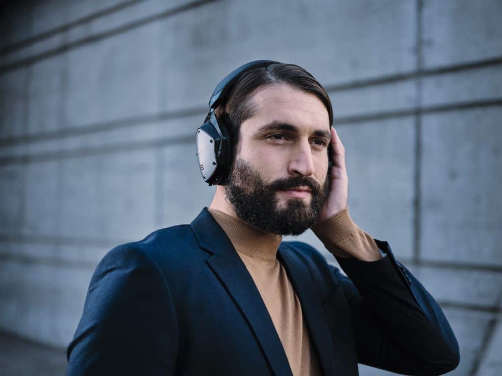 V-MODA New Headphone - M-200 ANC Combines Active Noise Cancellation with In-App Sound Control 4 M 200 ANC Lifestyle Voice In