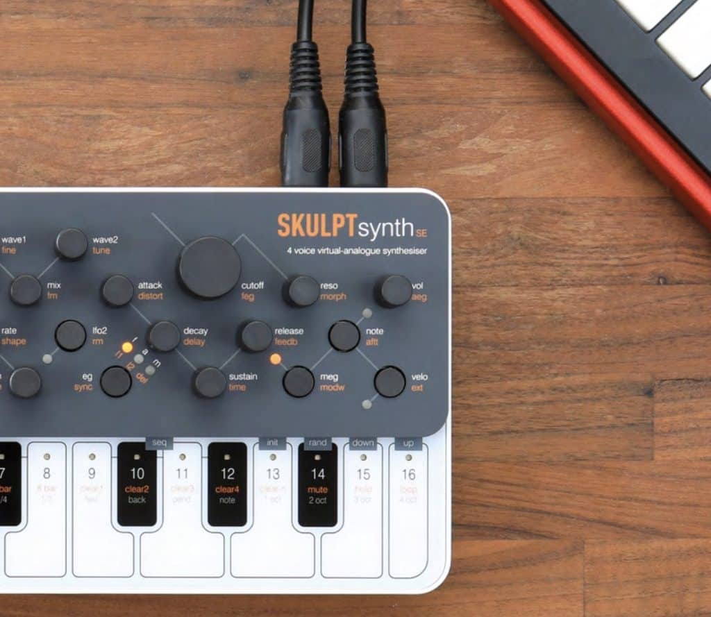 SKULPTsynth SE 4 Voice Virtual Analogue Synthesiser