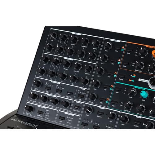 Arturia MatrixBrute Noir Analog Monophonic Synthesizer 3 MatrixBrute side
