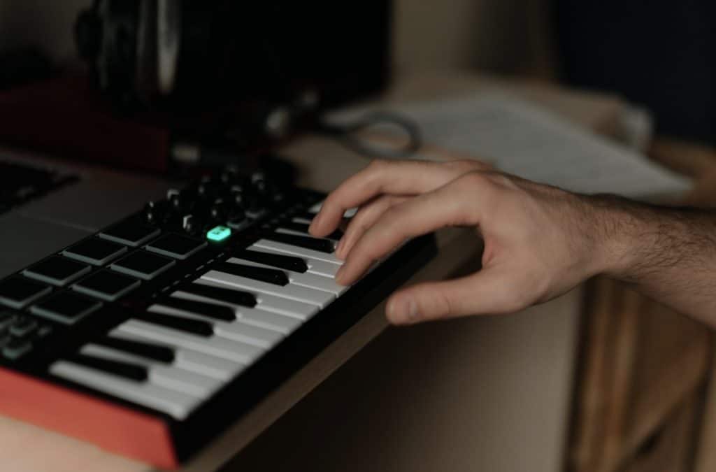 The Secret of Writing Great Trailers (with AI) 4 What are temp tracks in film 2