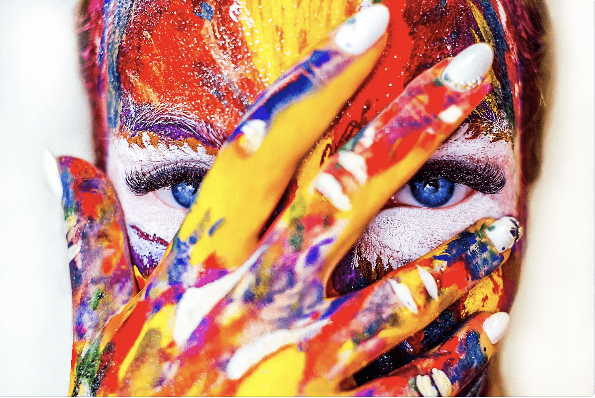 Polyend Tracker Fast Track to Creativity 51 Woman With Face Painted With Colors 1