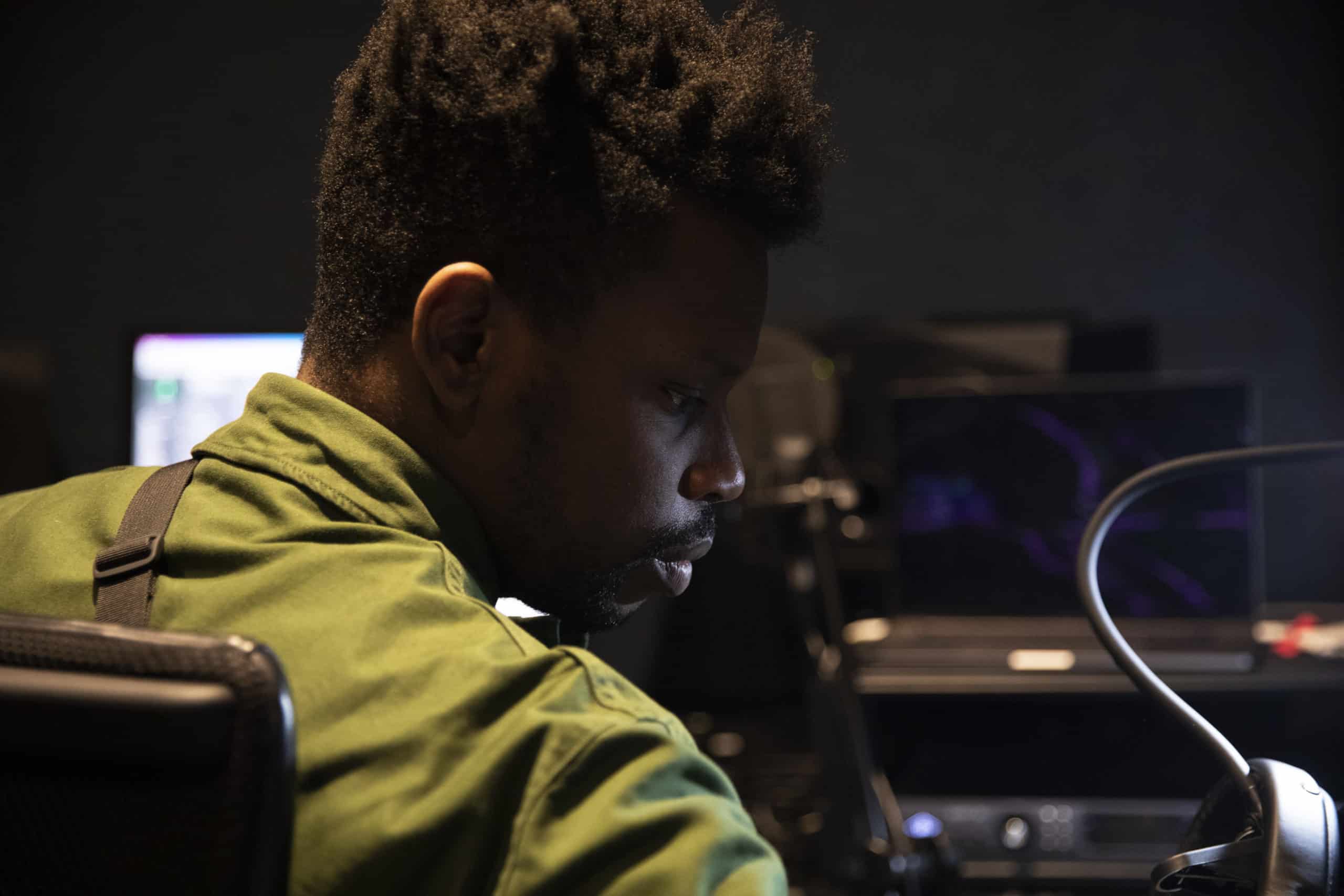 GAIKA and SPITFIRE AUDIO Team Up to Create "GAIKA - WAR ISLAND" Industrial Soundscape Masterpiece 31 GAIKA and SPITFIRE AUDIO Team Up to Create "War Island" Industrial Soundscape Masterpiece
