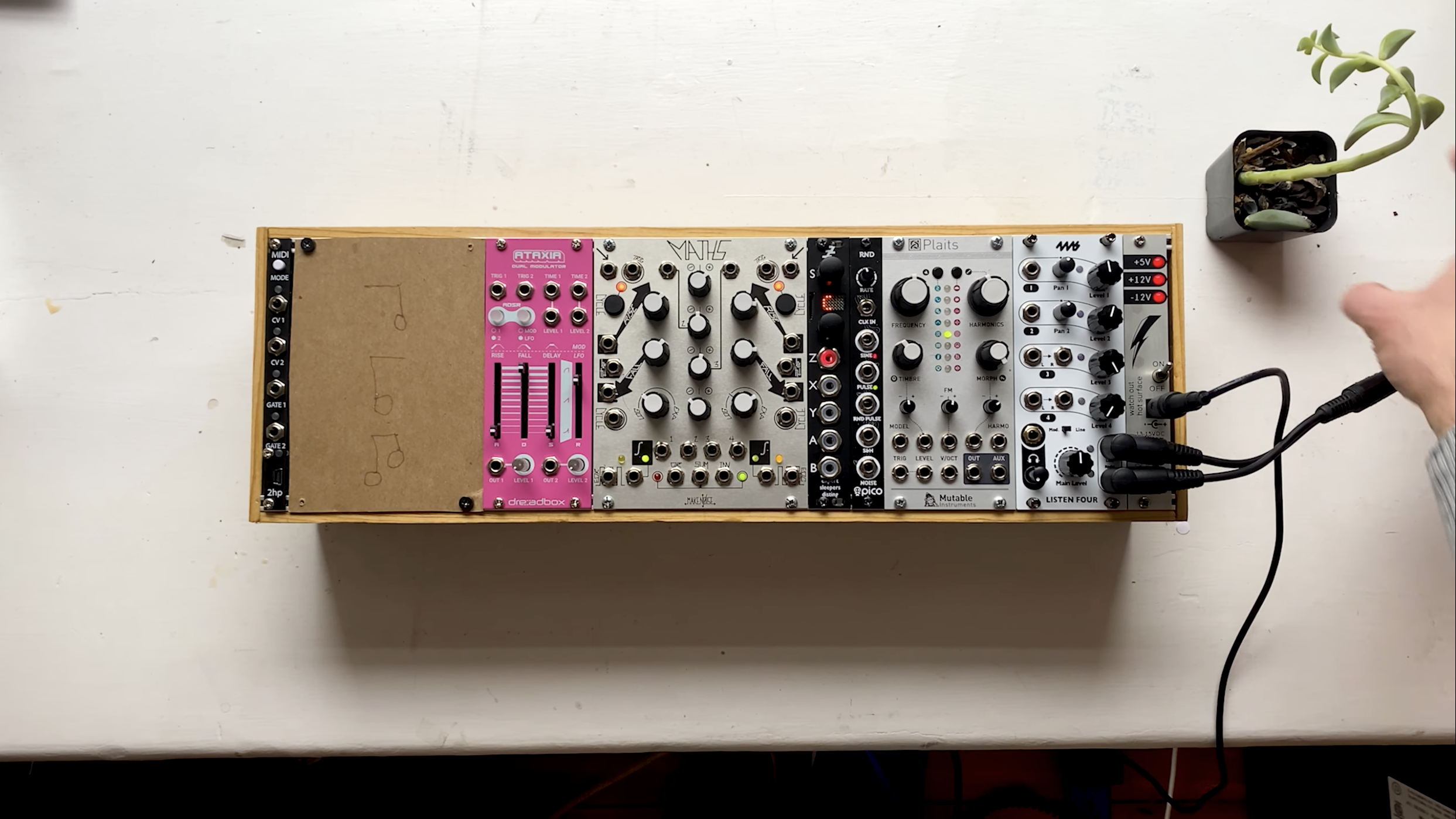 How-I-sampled-my-modular-synth-and-turned-it-into-a-FREE-DECENT-SAMPLER-LIBRARY