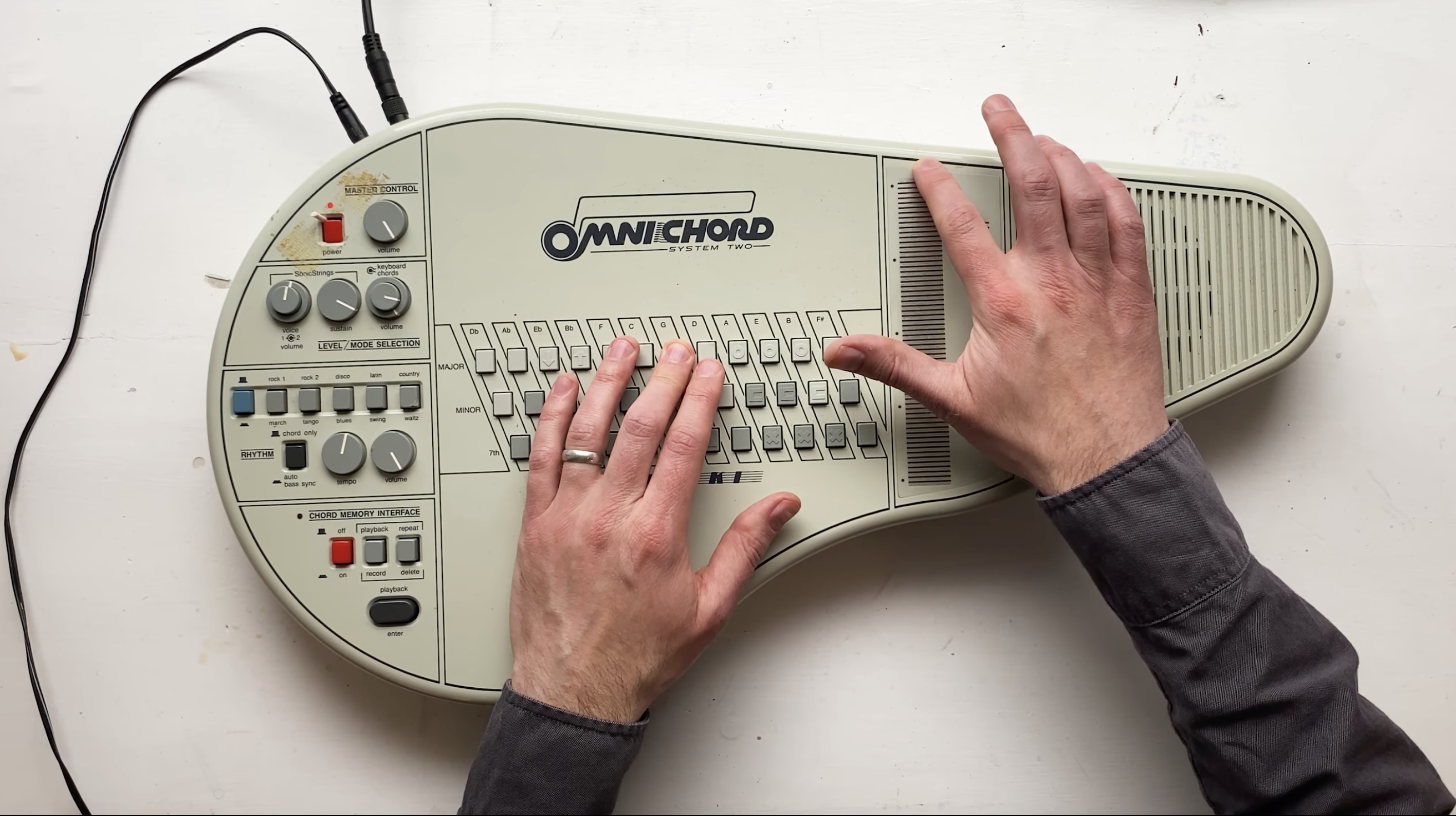A Brief History of Chord Machines: From the Omnichord OM-84 to the Fretless Zither